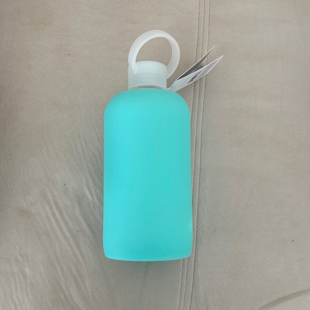 Bkr Big 1L in “Holiday”